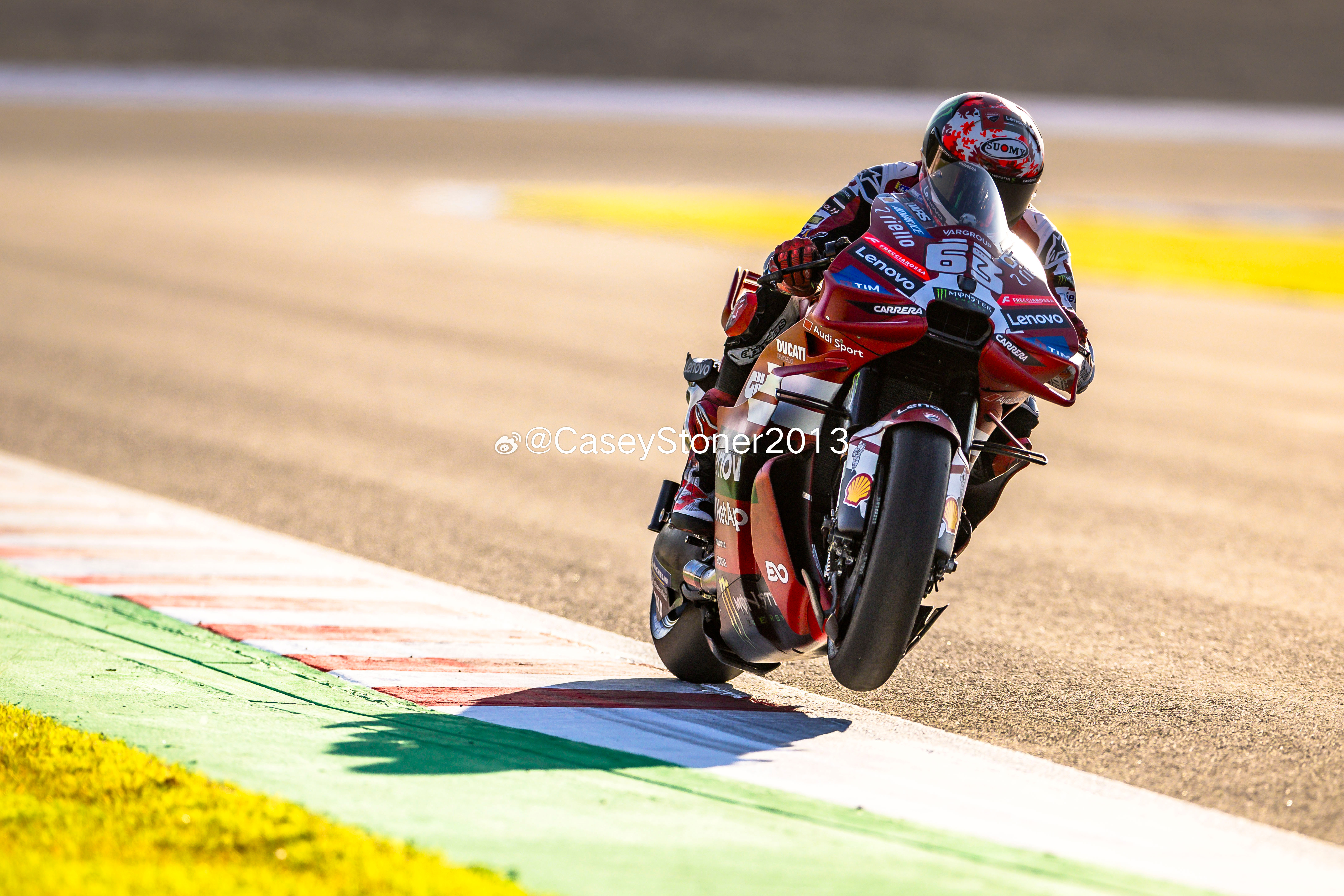 弗朗切斯科·巴尼亚亚（Francesco Bagnaia，63 杜卡迪联想车队）– 第16名

“这个周五的情况和今年迄今为止的大多数分站基本一致。我很难找到足够的抓地力，我们需要在这个方面继续努力。虽然我们有专门的策略来应对这种状况，但与奥地利站相比——当时大家或多或少都遇到了抓地力问题，因此圈速差距相 ​