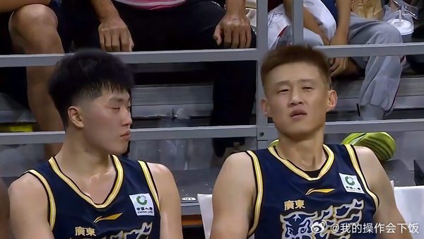 #广东宏远主场96比78击退浙江广厦#广东宏远‌在‌东莞主场‌以‌96-78‌击败‌浙江广厦‌，终结连败取‌赛季首胜‌。外援‌弗格‌获16分9助攻，‌崔永熙‌末节砍13分锁定胜局 ​