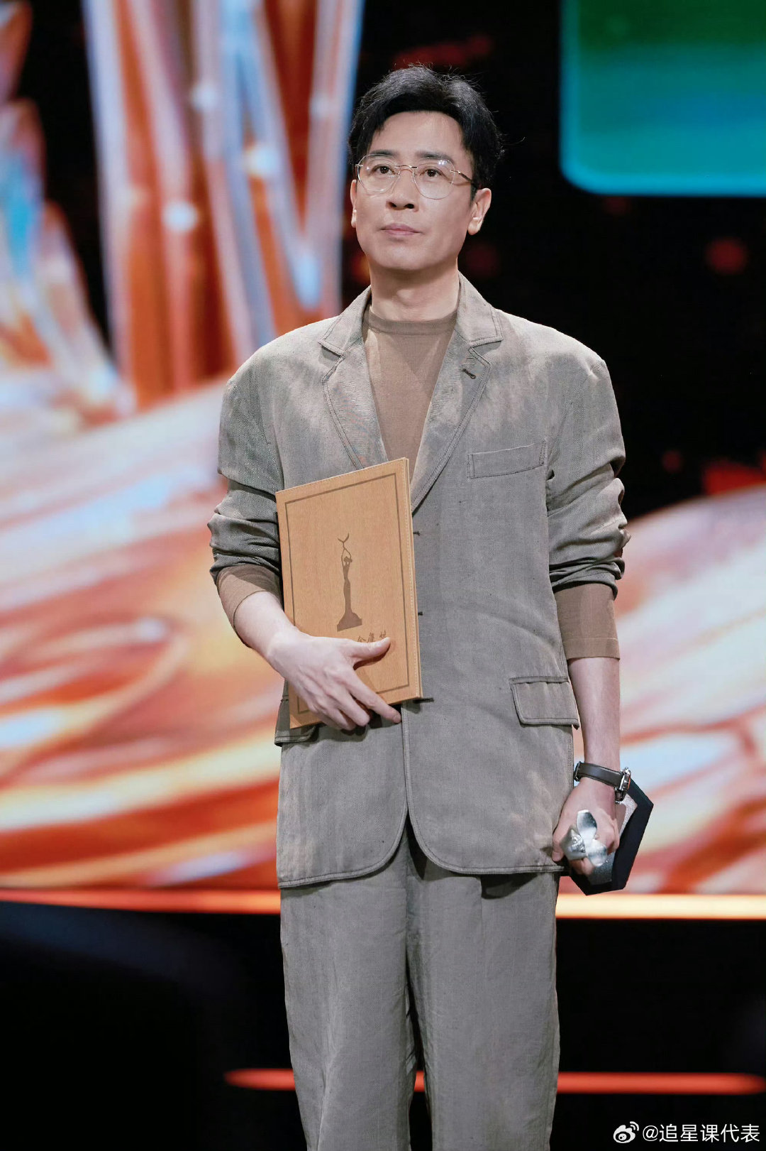 #于和伟2026已经拿了三个最佳男主了#
那我希望飞天奖给力一点，
也给一个最佳男主角[嘻嘻]
这样于和伟就集齐了三大奖的最佳男主角[努力] ​