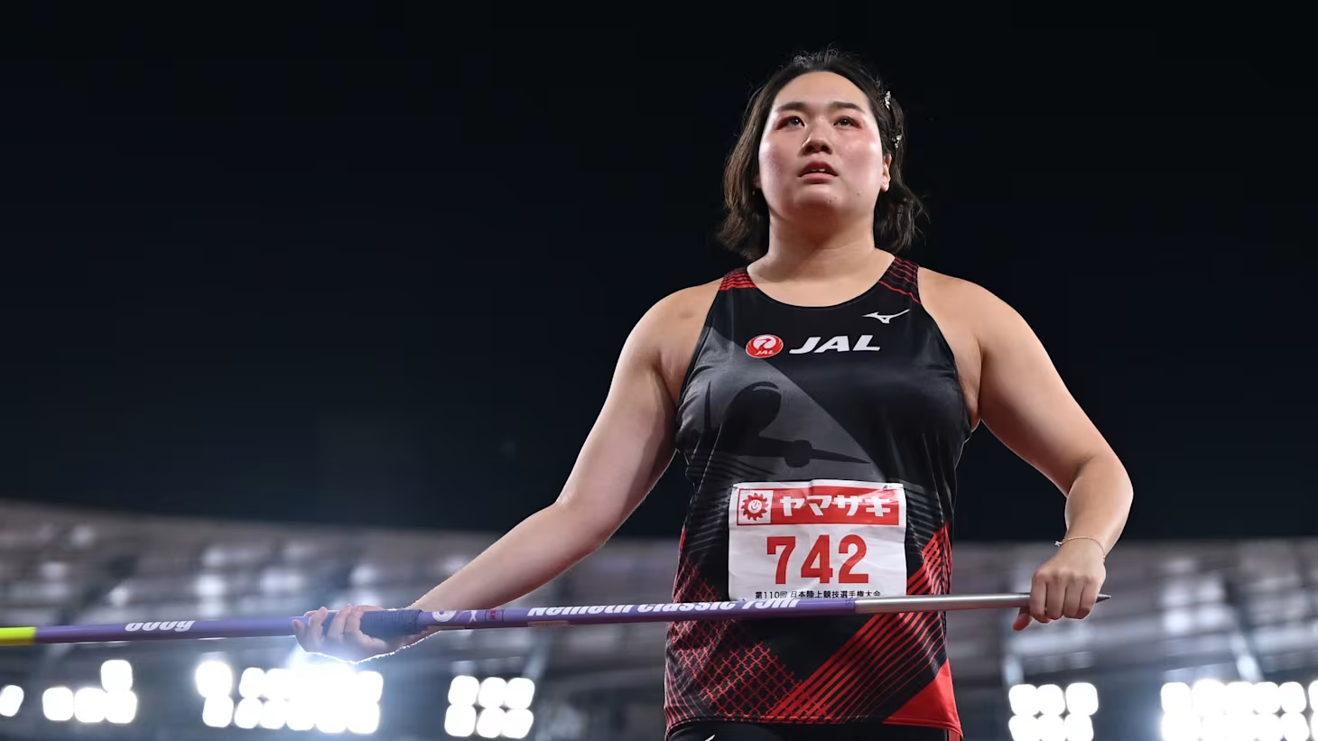 日本女子标枪奥运冠军北口榛花将主场出战2026年爱知-名古屋亚运会。经历2025年东京世锦赛因伤出局后，她更换教练、改进技术，于2026年9月以68.92米刷新日本纪录，距70米大关仅差1.08米。面对18岁中国新星严子怡的竞争，28岁的北口期待全力以赴。
主场遗憾与复出决心：2