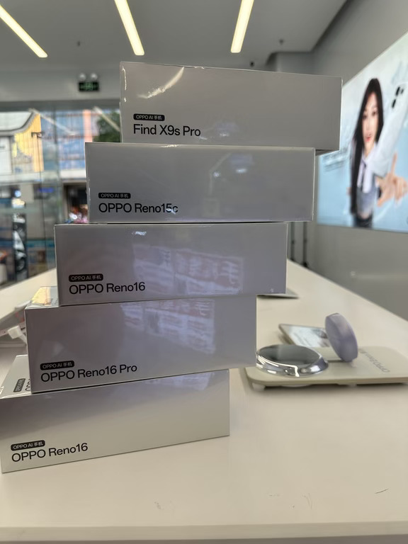 Reno16开学季好价
OPPOReno16提前过双十一，可门店自提的来#OPPO #新手机 #一起聊数码 #晒晒新手机 #智能手机 #reno16pro