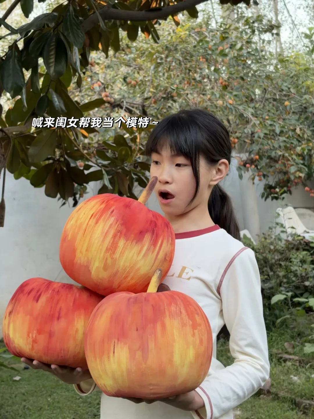 画了三个超大布苹果🍎🍎要去杭州大娃怪市啦