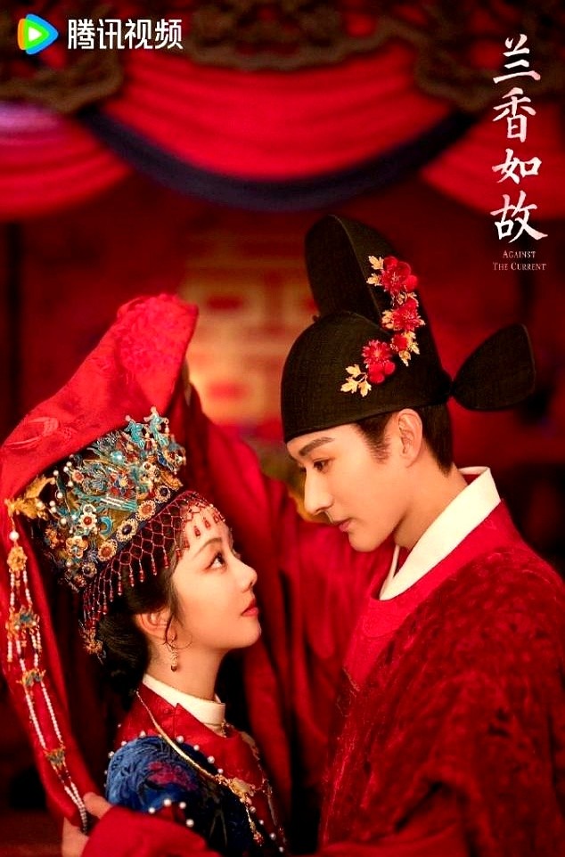 都说现在古装剧在给“二婚男”开浪漫滤镜，你们真高估了导演编剧的觉悟。

从《兰香如故》到《无可替代》确实冒出几个二婚男主。但仔细盘盘，吴谨言的《墨雨云间》、周也的《为有暗香来》、赵丽颖的《风吹半夏》，二婚女主的数量早就碾压男方了。

短剧里更夸张，二婚女基本是标配。原因特简单，没个恶毒的反派前夫祭天