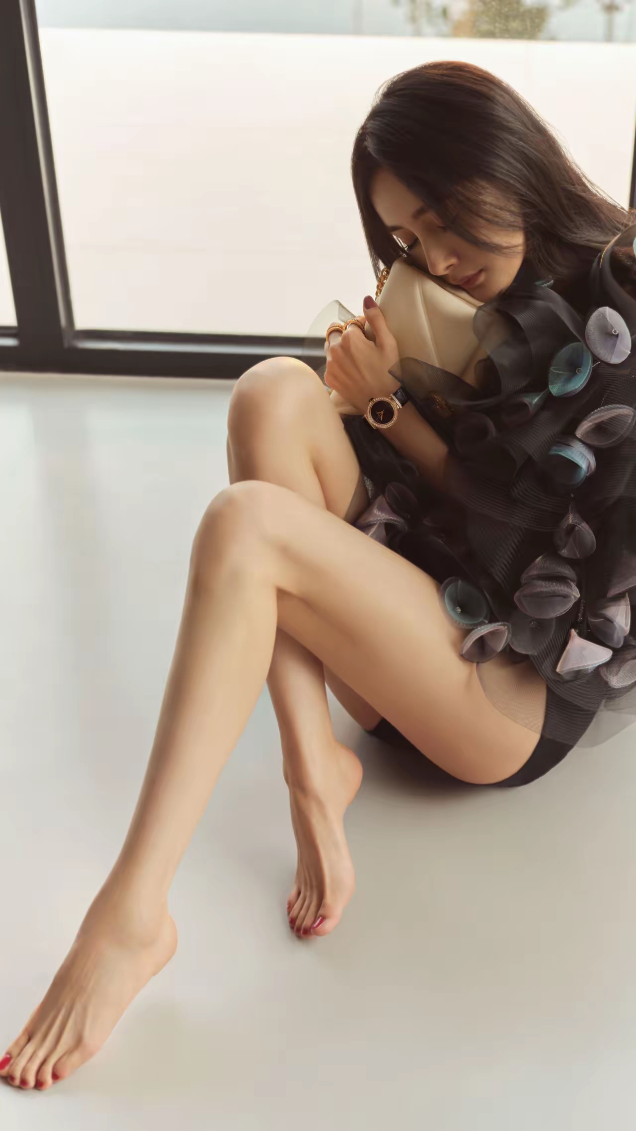 杨幂
杂志[比心]