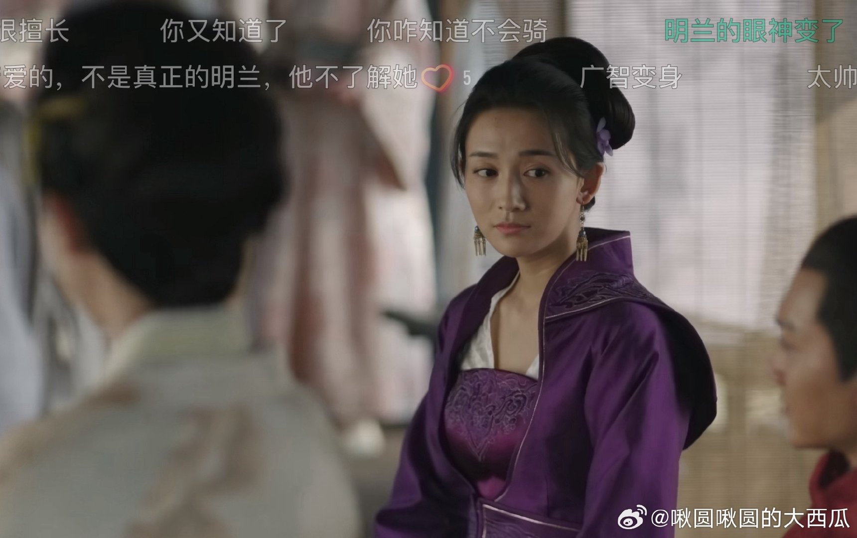 看了多少遍，才发现知否里的魏行首
居然是《你是我的荣耀》中小胡的妻子小李。
像发现了新大陆一样[二哈] ​