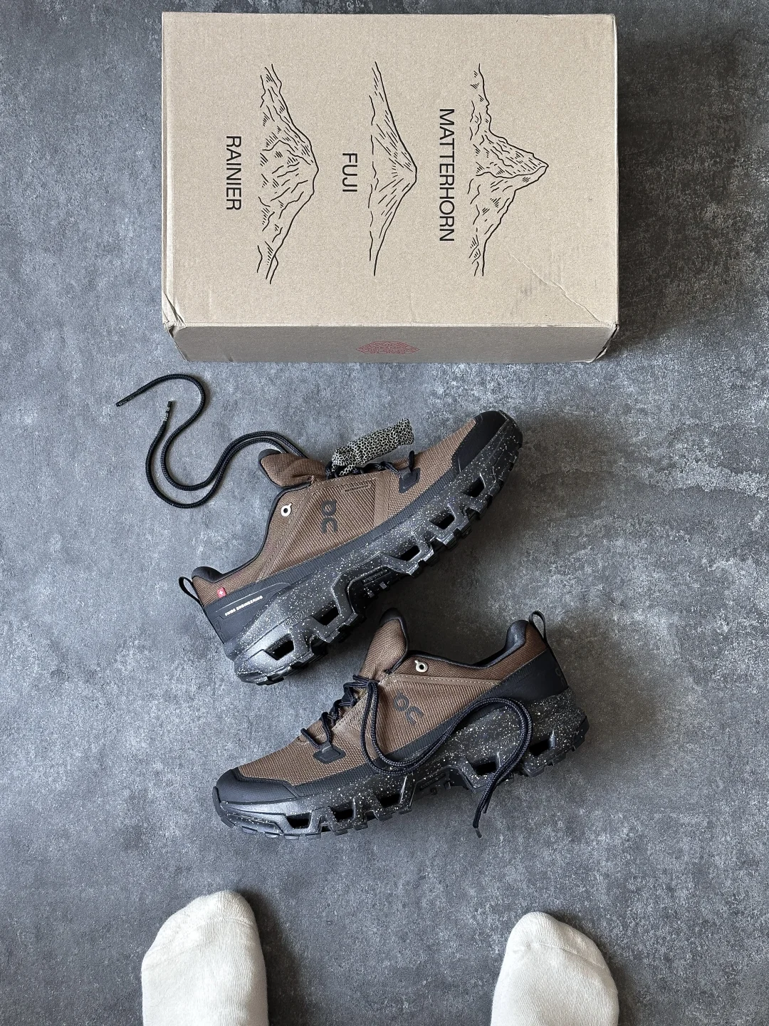 摩卡色三方联名📦｜对户外鞋的热爱又On了