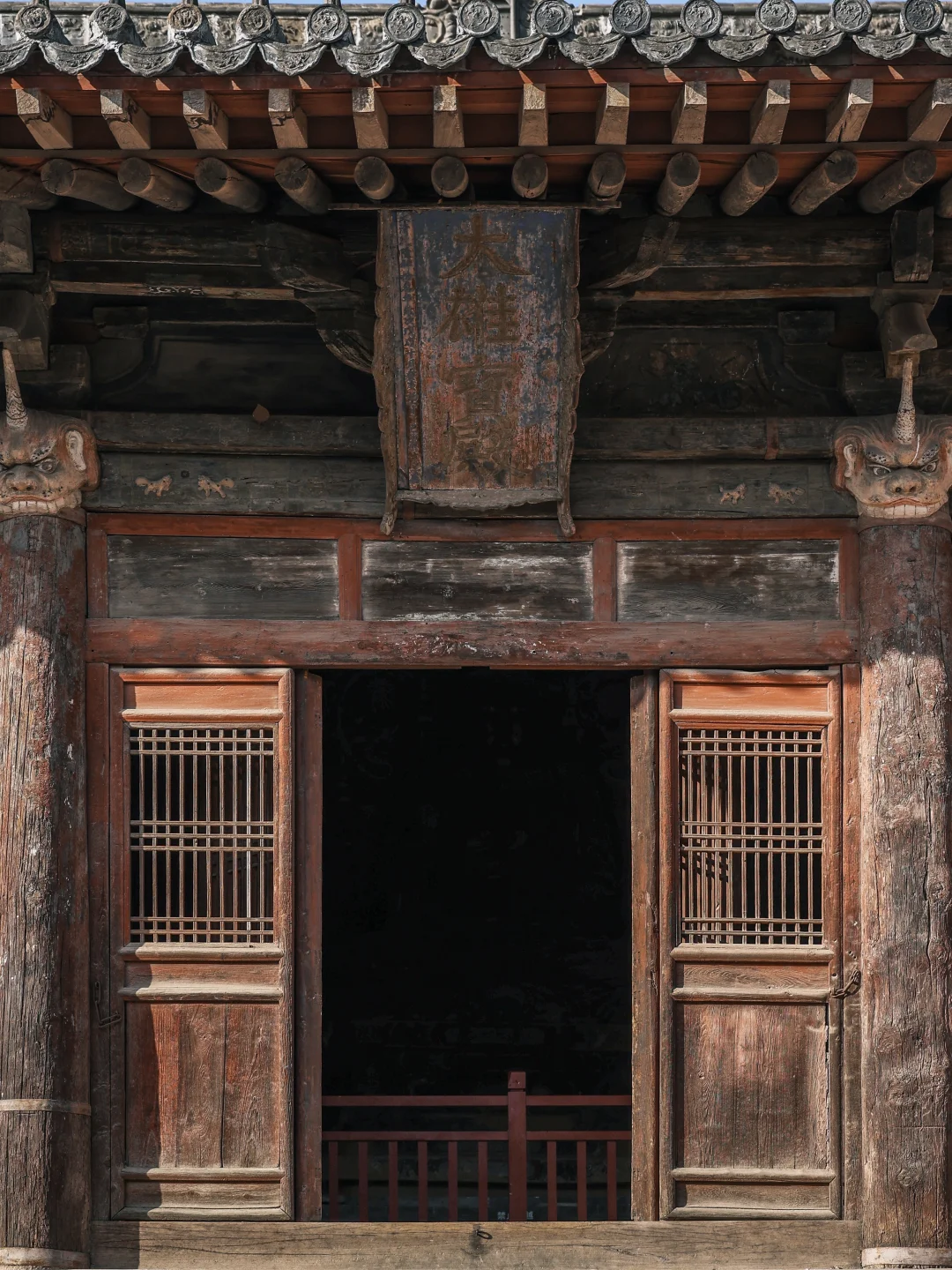 罕见元代泥塑和壁画