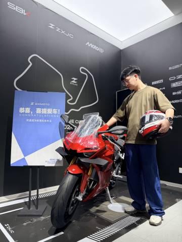 我的张雪500RR苦等了2个多月终于提上了<span class="u...