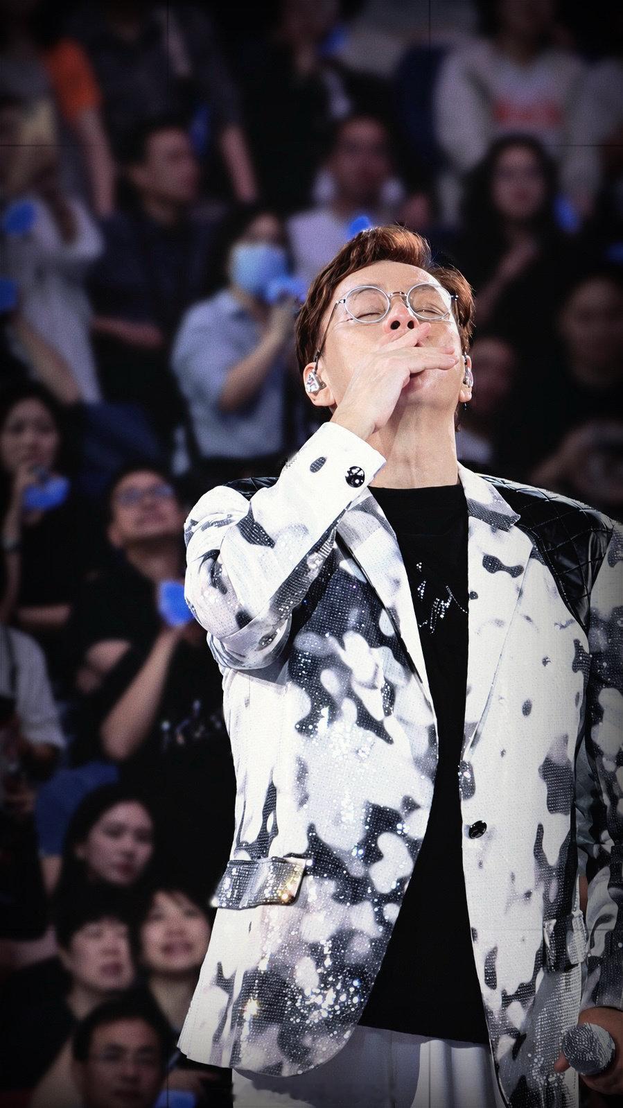 #谭咏麟[超话]#
They’ll always be with you. 

And we will too.🥹 ​
