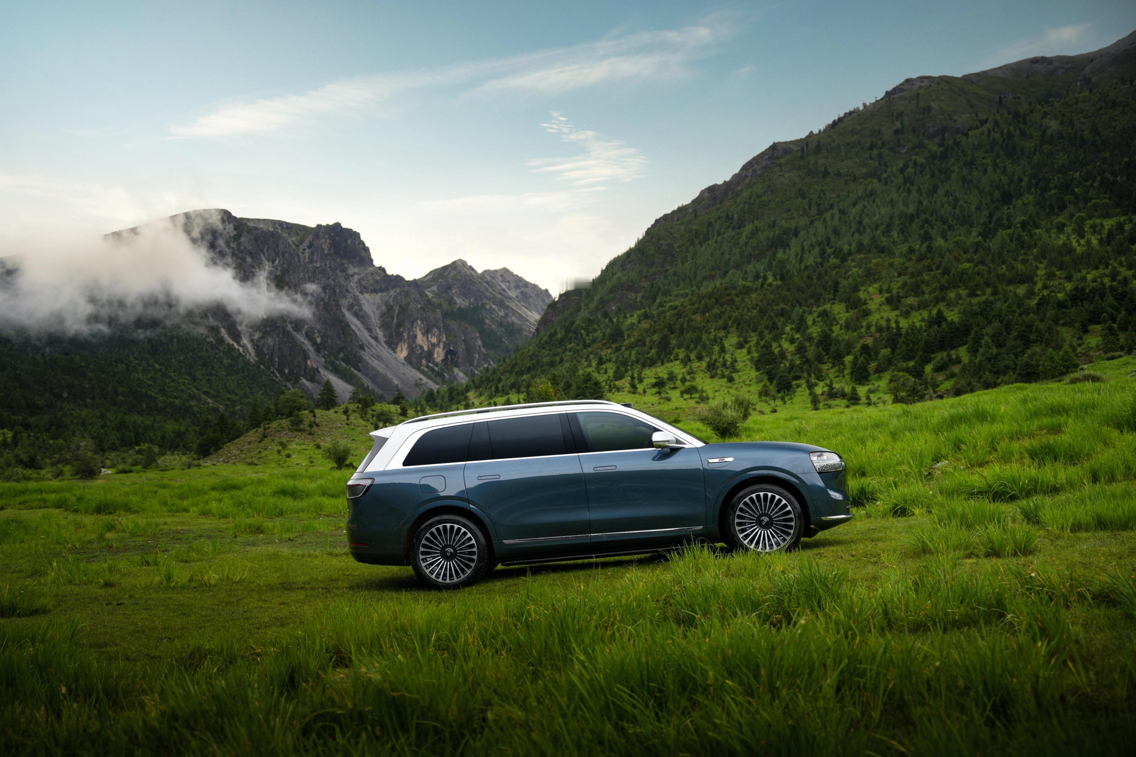 27万用户共同选择，问界M9引领高端消费理性回归 50万级销冠、27万...