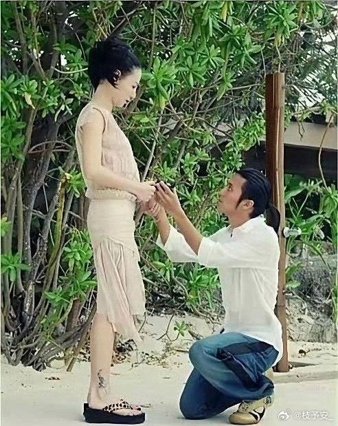 这是谢霆锋为张柏芝精心策划两个月的求婚现场，如今再看真的让人意难平。 ​ ​​​