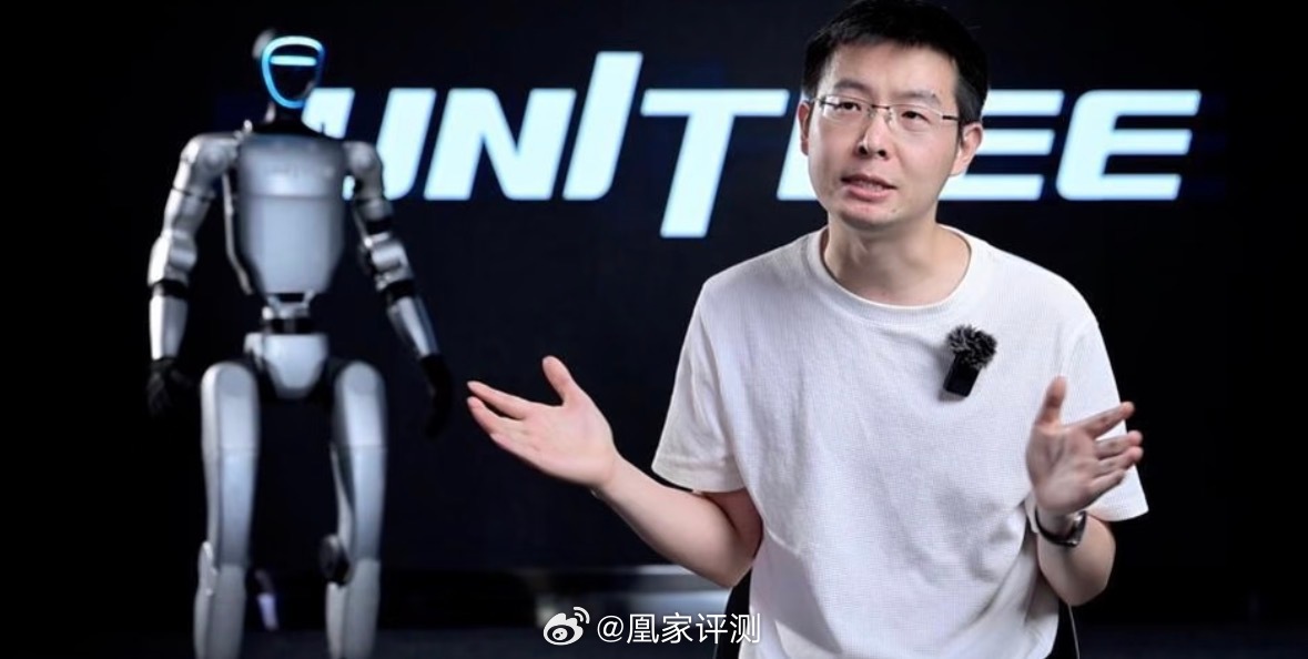 #王兴兴称物理AI或在未来一至三年迎来重大突破##王兴兴四五年前就提醒员工重视AI# 近日，宇树科技在杭州举办“2026世界物理AI大会暨宇树合作伙伴生态大会”，王兴兴发表了题为《相信，尽可能相信AI》的30分钟演讲，他表示，“全世界几乎所有人，对AI的重视程度和信仰还不够，包括我自己”。

他回忆四 ​
