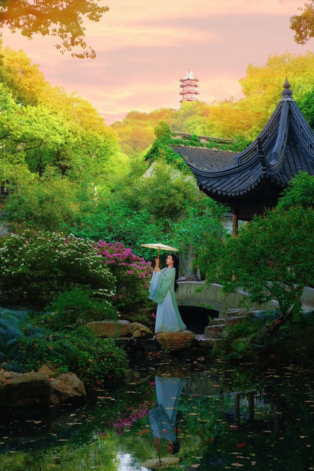 无锡惠山古镇：万亩杜鹃×国潮夜游美到封神