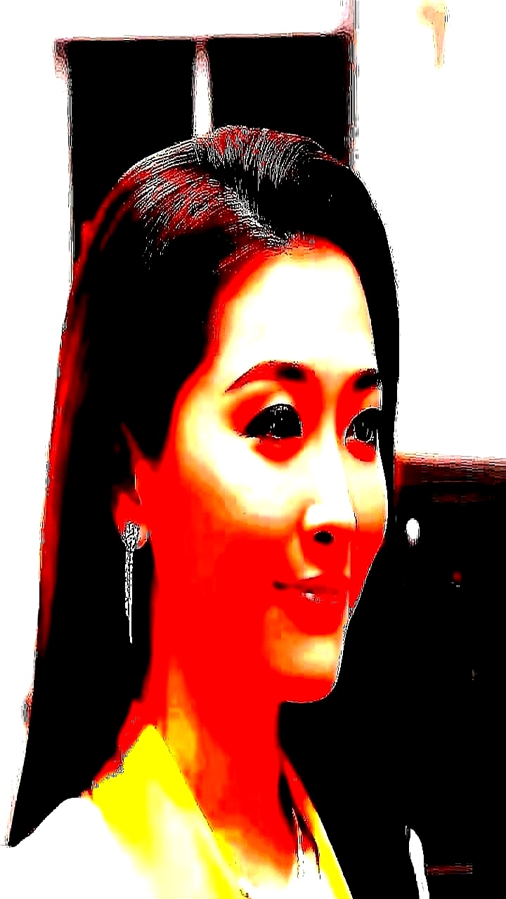 “我少拍一半戏，钱却多拿六成。”周丽淇在采访里轻描淡写，弹幕瞬间炸锅...