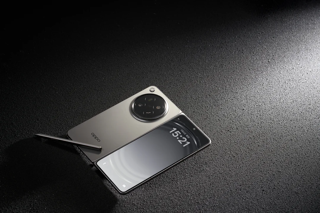 OPPO Find N6原钛图赏｜钛有质感，静而不凡