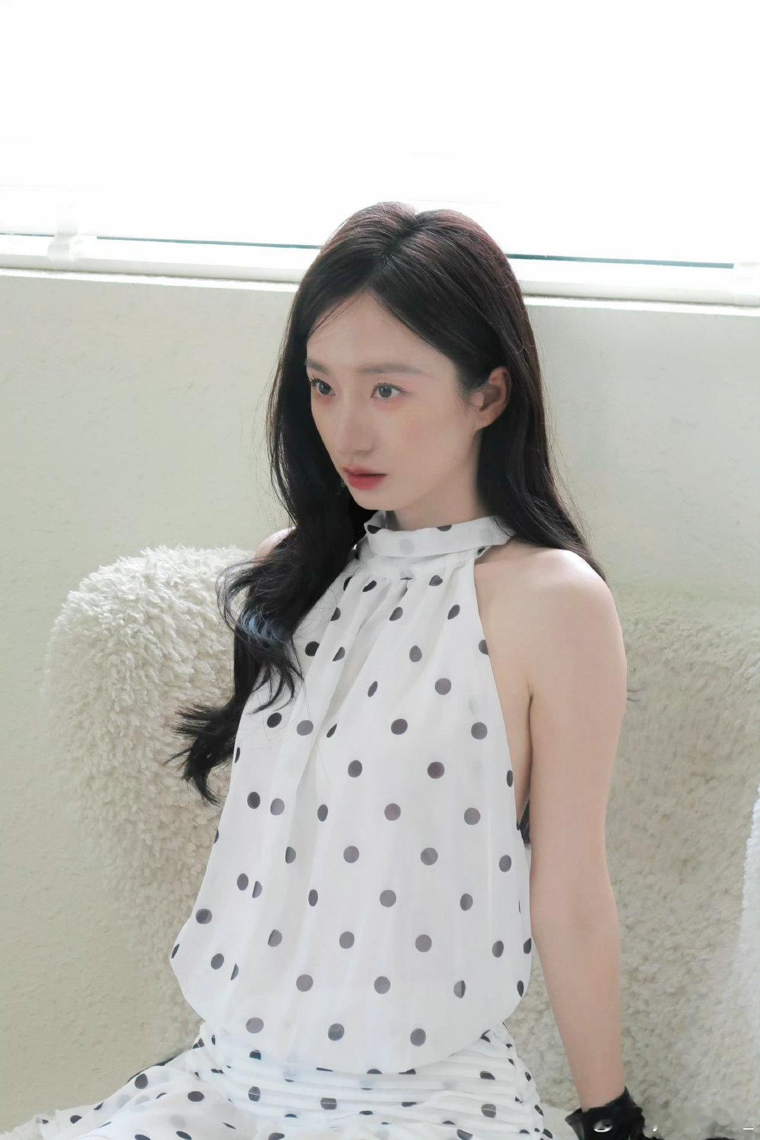 自修三张好喜欢😍#谭盐盐[超话]##谭盐盐#  cr谭盐盐- ​
