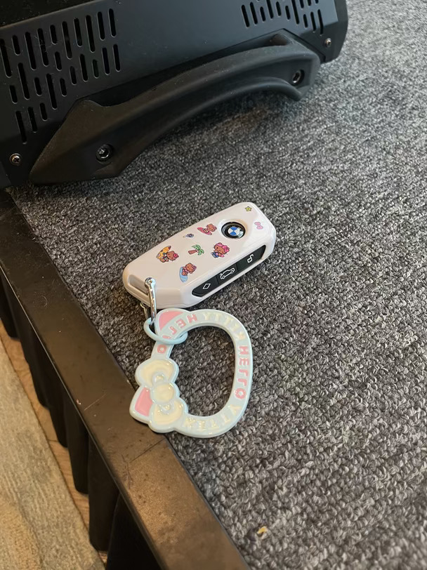 如果你也喜欢𝒌𝒊𝒕𝒕𝒚猫☆*:🎸