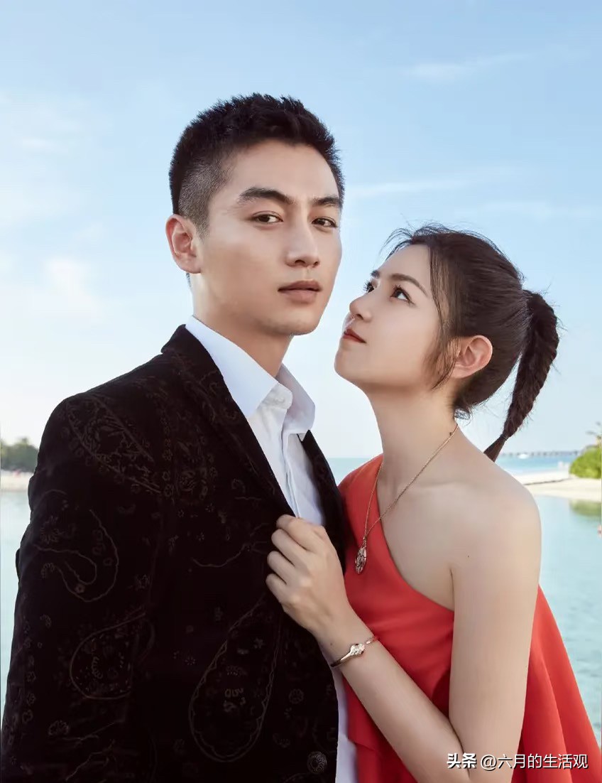 是真没想到
陈妍希和陈晓离婚
原来仅仅是一杯咖啡的事，其实陈妍希也没错

陈晓拍戏杀青回家，看到陈妍希就和她说：帮冲泡一杯手磨咖啡，陈妍希想都没想就拒绝了。

她在家带孩子也够累了，还要冲手磨咖啡，一杯手磨咖啡做好要一个小时，陈妍希不愿意，陈晓也不乐意了。

婚姻的裂缝就开始了，陈晓生活低调，陈妍希