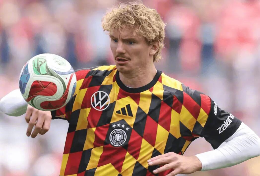 据记者Ben Jacobs的报道，该记者在talkSPORT中谈到了多位球员情况。

关于纽卡方面的情况

在下周二转会窗关闭前，纽卡仍未放弃签下里尔边锋帕尔多的希望。此前有媒体表示，由于里尔高达6000万英镑的要价，纽卡已退出争夺。但据我了解，情况并非如此。不过，纽卡体育总监罗斯·威尔逊不会批准任何可能导 ​