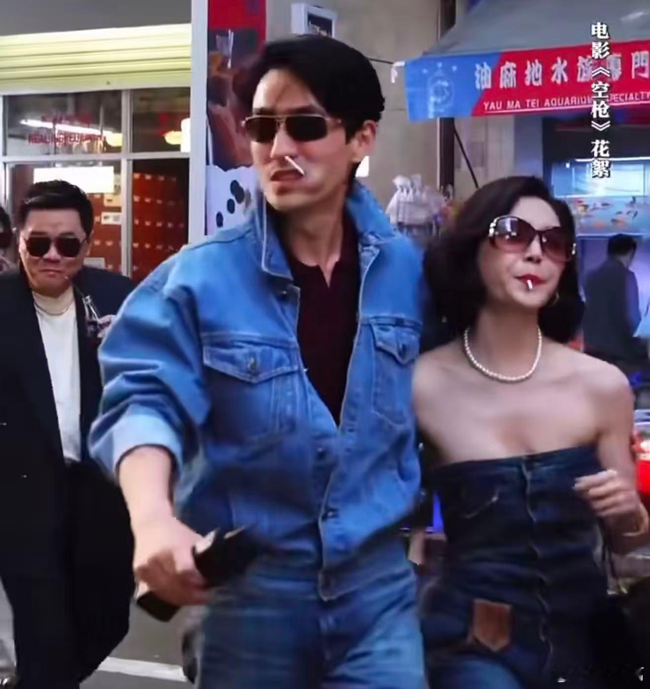 手握财富之后，带对象体验各种奢华消费，置办房产礼服，出手大方，连同乡...
