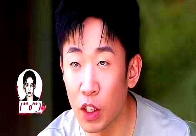 深夜十一点，杨迪一通电话突袭古力娜扎。

镜头全怼在手机屏幕上，换作别人早就吓得字斟句酌。娜扎接通张口就来：“十一点就这么想我？”听到杨迪小声提醒全拍下来了，她连顿都没顿：“无所谓，你爱我这事全世界都知道了。”全场瞬间笑翻。

普通异性之间，深夜来电总透着微妙的分寸感。可真铁的关系，偏偏不需要刻意避
