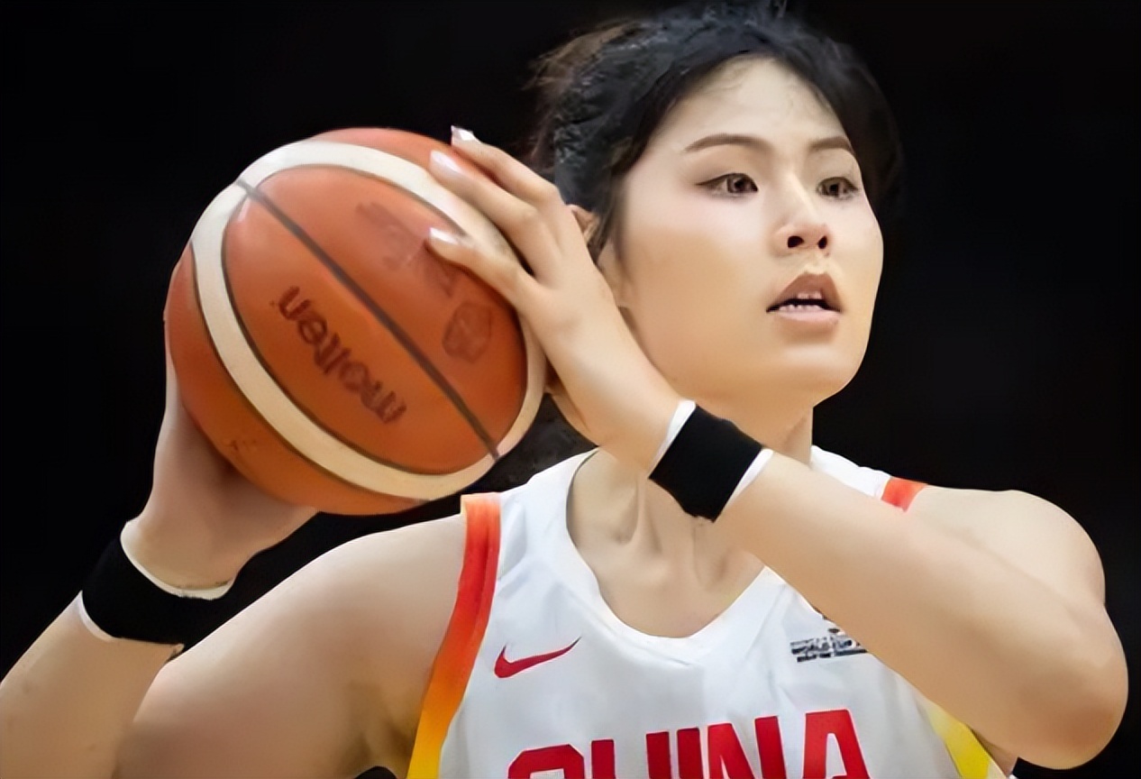 中国女篮李月汝