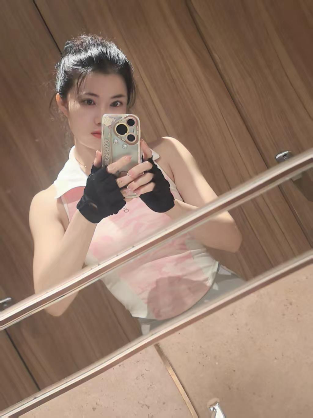 当你拥有明媚张扬向上的生命力的时候，你会发现原来生活的每一个瞬间，都有...