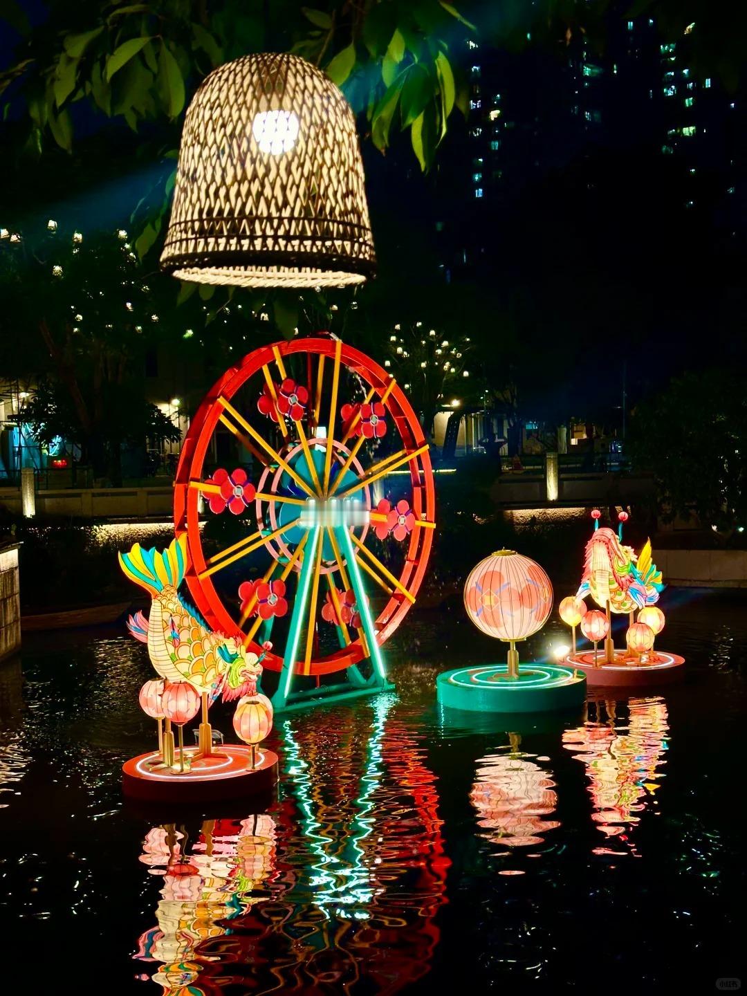 来广州永庆坊中秋灯会🏮邂逅周深新歌里的《月亮桥》[手指比心]

周深的粤语新歌《月亮桥》，唱出了岭南月色的浪漫[月亮]
歌曲的灵感正是广州永庆坊的月亮桥🌙
中秋节快到了，来永庆坊中秋灯会
邂逅岭南的浪漫月色吧！
#周深月亮桥灵感来自广州永庆坊# 

🏮中秋花灯打卡点：
今年以“月满西关·独 ​