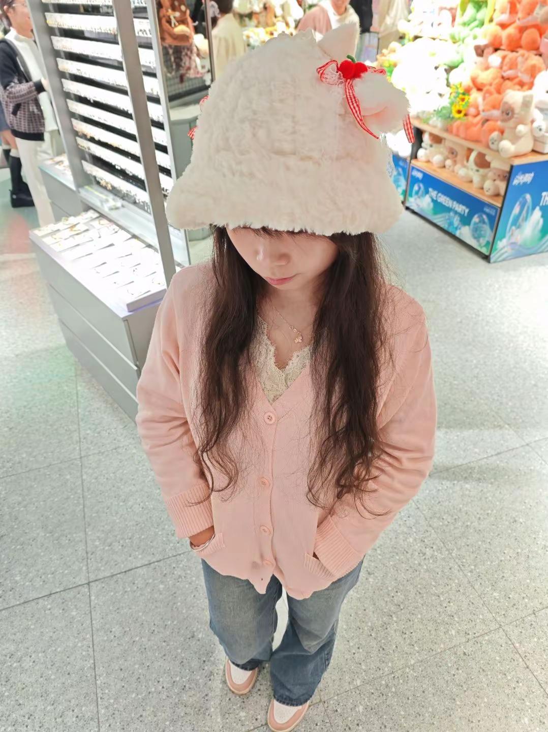 <p>清冷感 御姐 忧郁的美女 街拍 <!--{img:0}--><...