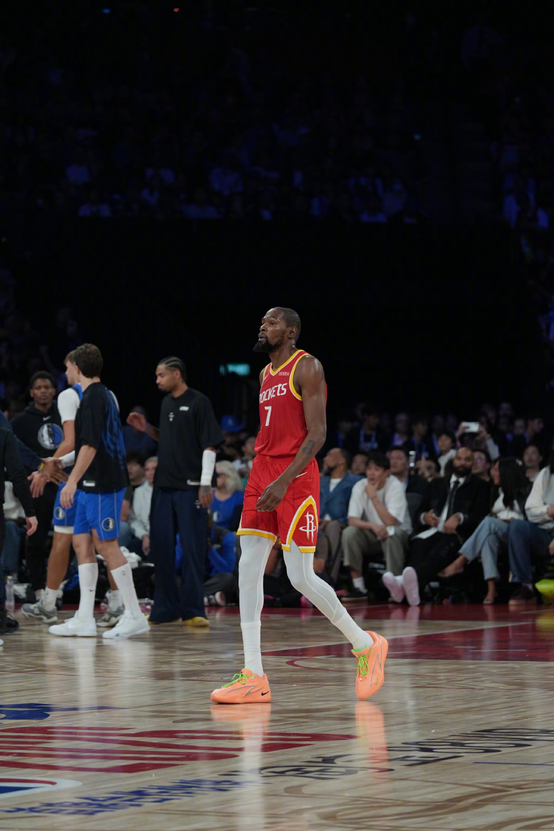 #火箭vs独行侠##nba季前赛##nba中国赛2026##休斯顿火箭[超话]# 

📊 8分 2助攻 1封盖 ​