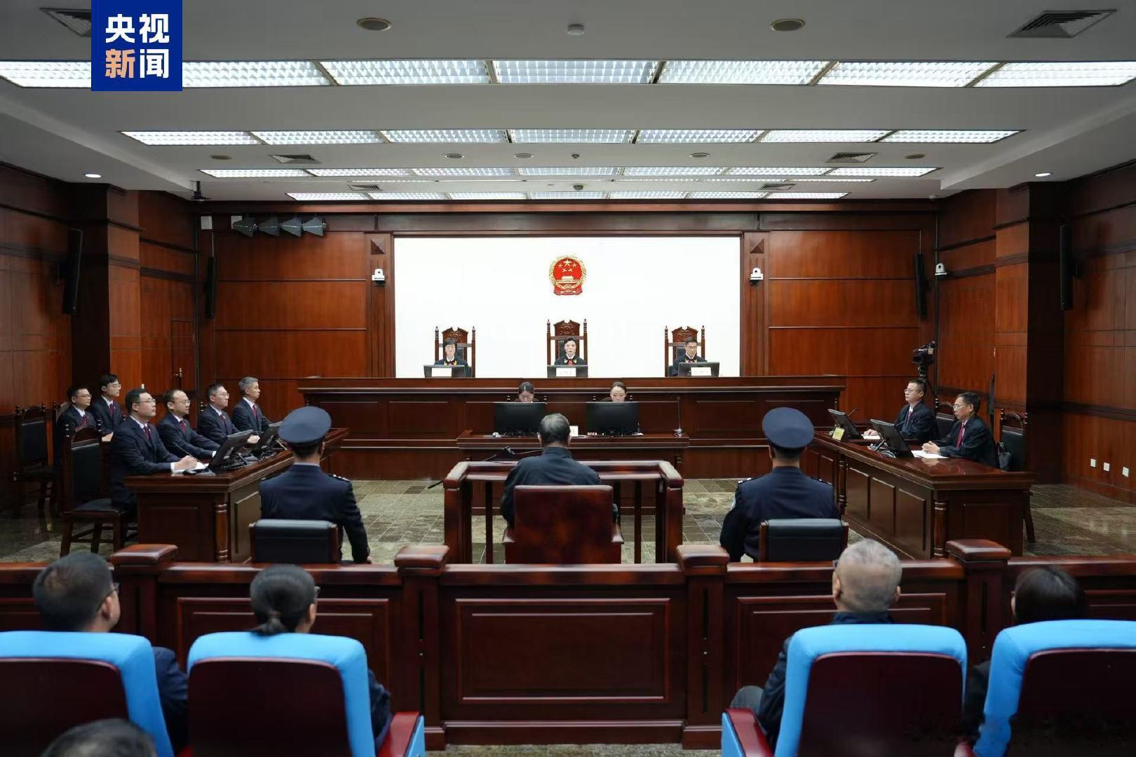 非法收受财物4.36亿余元，王会民一审被判死缓。 ​