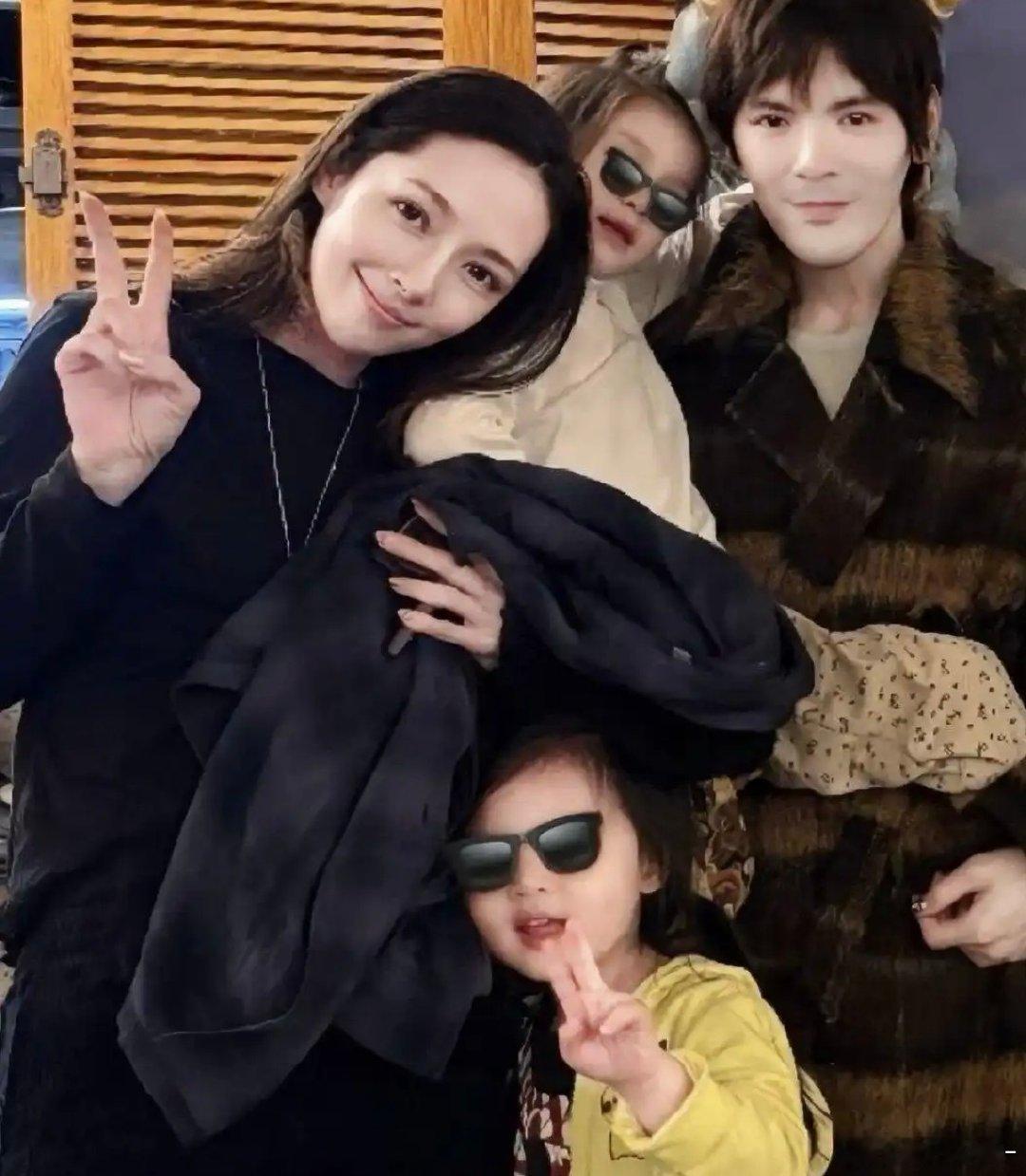 4岁儿子侧脸跟向佐一模一样，郭碧婷却让他留长发扎小辫，向太看完直接放话：孩子教育全听她的 ​