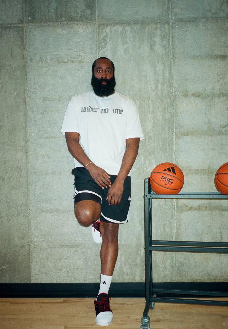 #ProjectHarden# 

升级HyperBoost之后的adidas HardenVol.1 Restomod将于8月26日回归！

©adidasbasketball

#NBA[超话]# ​