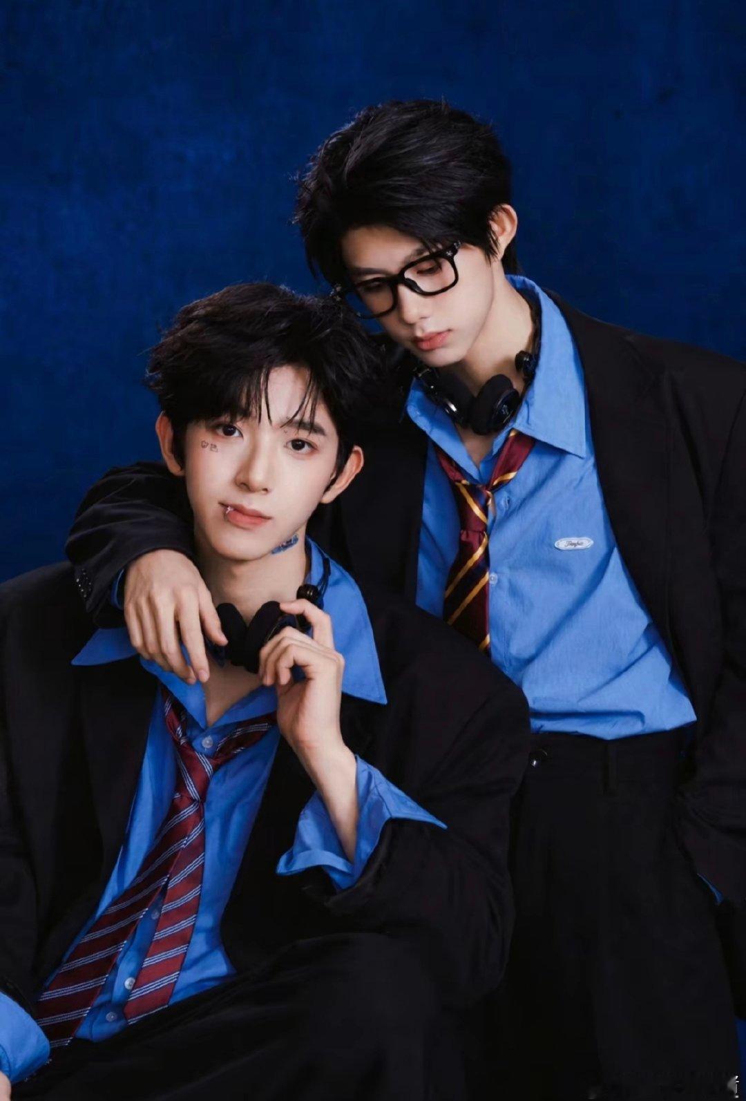 #恒铭[超话]# 💜#恒铭 四代第一王牌cp# ❤️#恒铭四代双神颜# 

你的声音，是我心中最美的旋律。Your voice is the most beautiful melody in my heart. ​