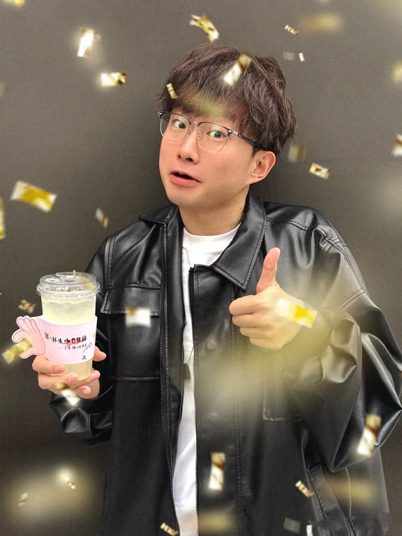 🎙️今年两档脱口秀都拉胯，但小奇实至名归