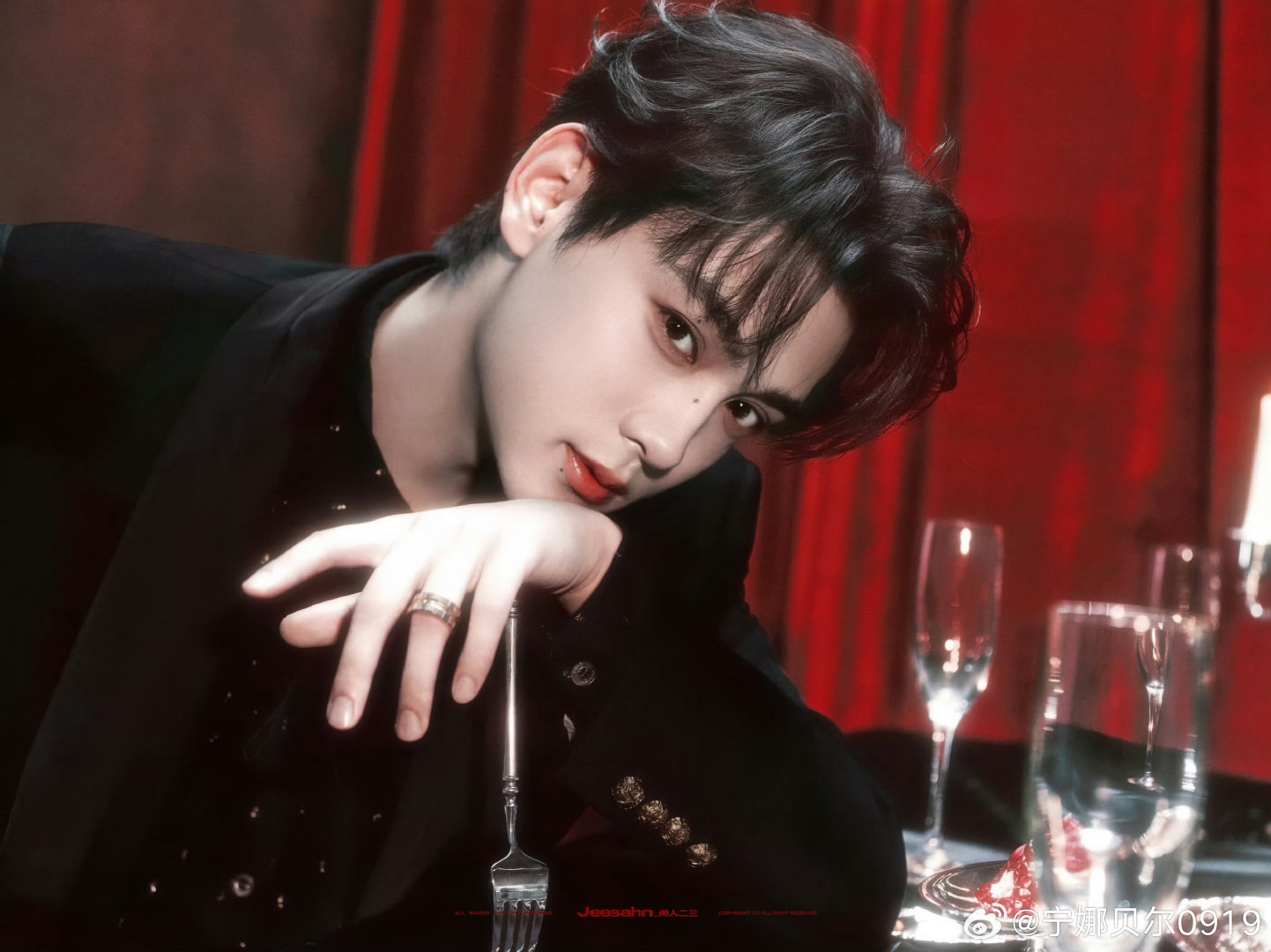 #田栩宁廿九循光共赴新章# ⚡️#田栩宁0919生日快乐# 

我在等一场微风，等黎明停在星辰，等我坠入星空，等你，钟意我。

 ​