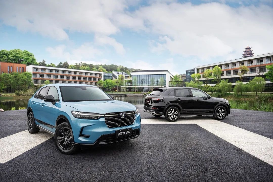 🎉东风本田HR-V焕新登场，开启向上生活新篇章！✨  作为一款为年轻...