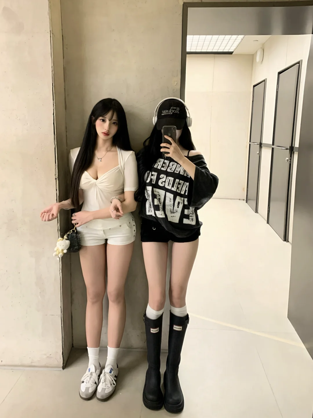 不知道 我们的身材很曼妙