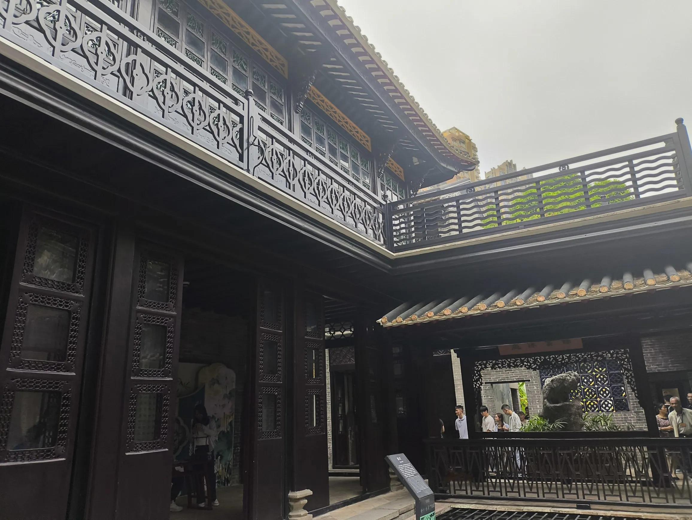 “分寸感和边界感，是个成年人的必修课，事有分寸，行有所止，言有所界，凡事有度。”