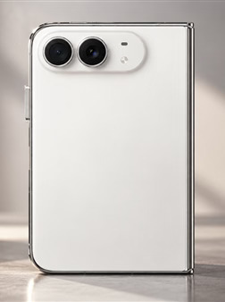 明天开抢的 iPhone Duo，先别上头