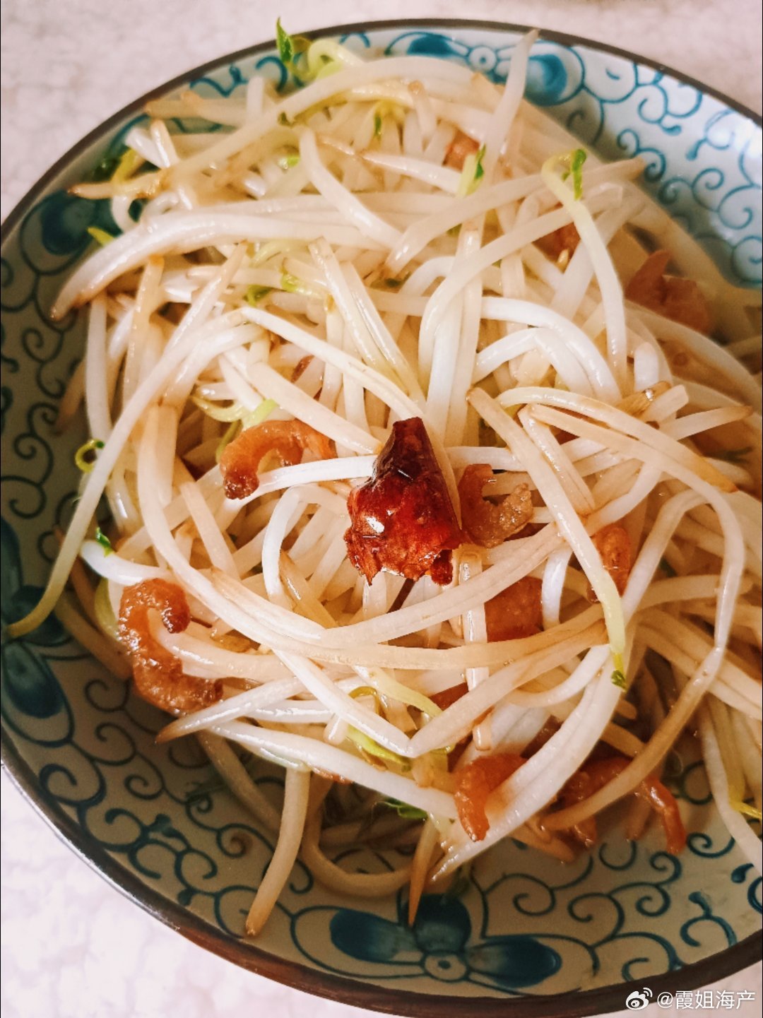 #生活手记# 辅导班的课结束了
昨晚我喊着早点睡，调整一下生物钟，好开学了
回我，最后三天就行
快手午餐，虾米炒豆芽，预制菜，锅包肉#姜小琪的初中生活##初三暑假# ​