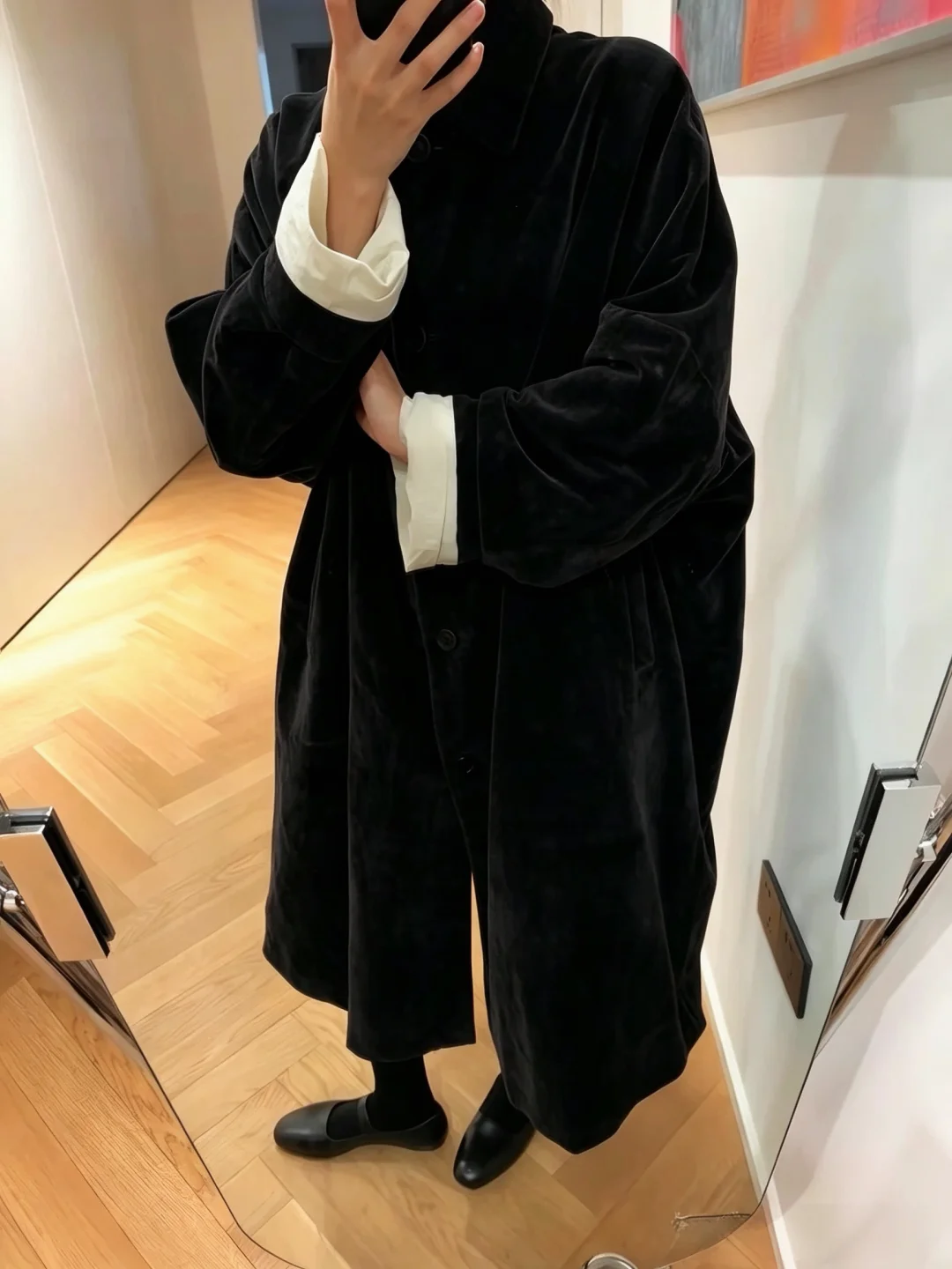 Casey经典丝绒大衣前批售罄，10/24翻单出货
