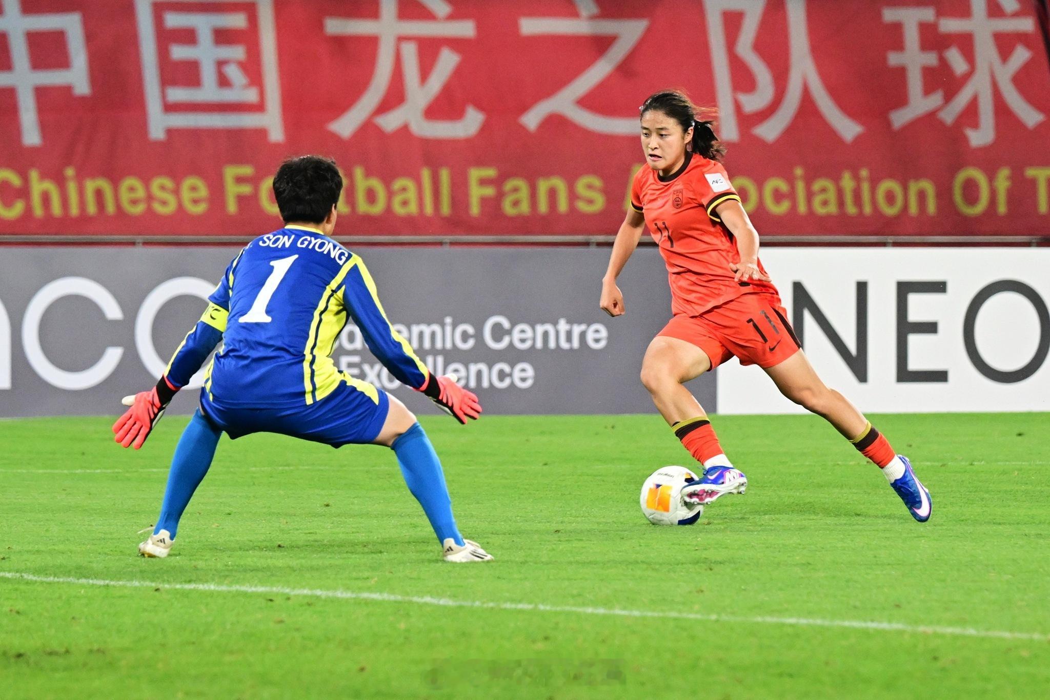 U17女足亚洲杯半决赛，刘雨希一度连进两球扳平比分，但最终中国U17女...