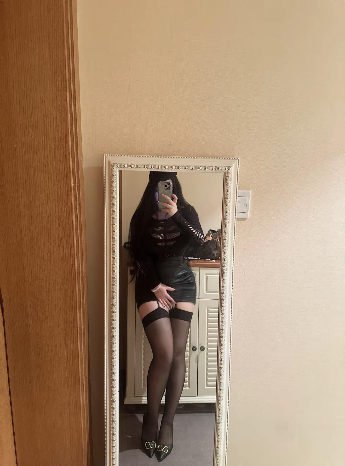 <p>辣妹穿搭 <!--{img:0}--></p><img src=...