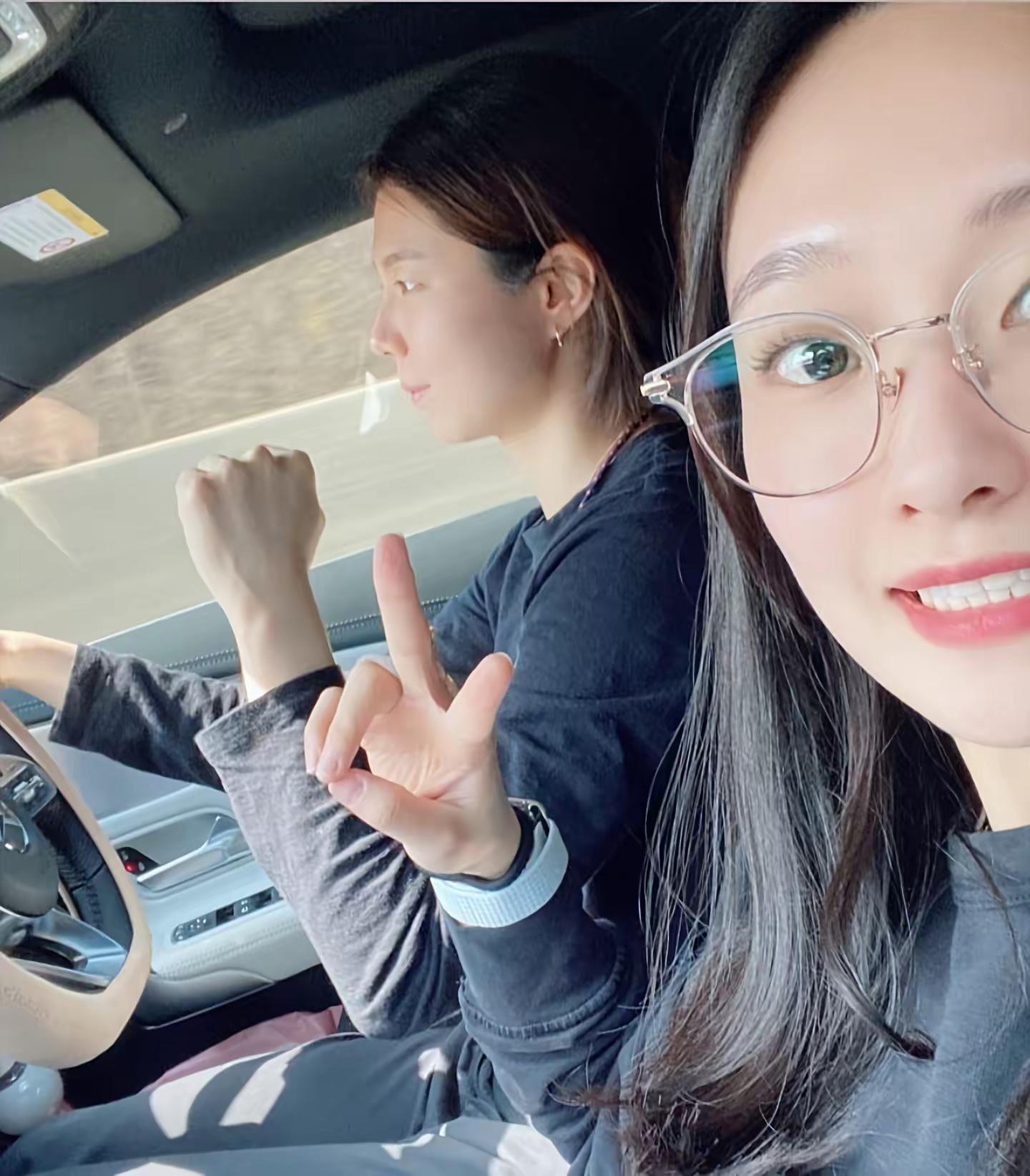 蔡侑玎在本次哥本哈根世锦赛终于加冕混双冠军了，好在国羽蒋魏已经崛起。肉丁年龄也不小了，大家且看且珍惜吧。蔡侑玎羽毛球 肉丁