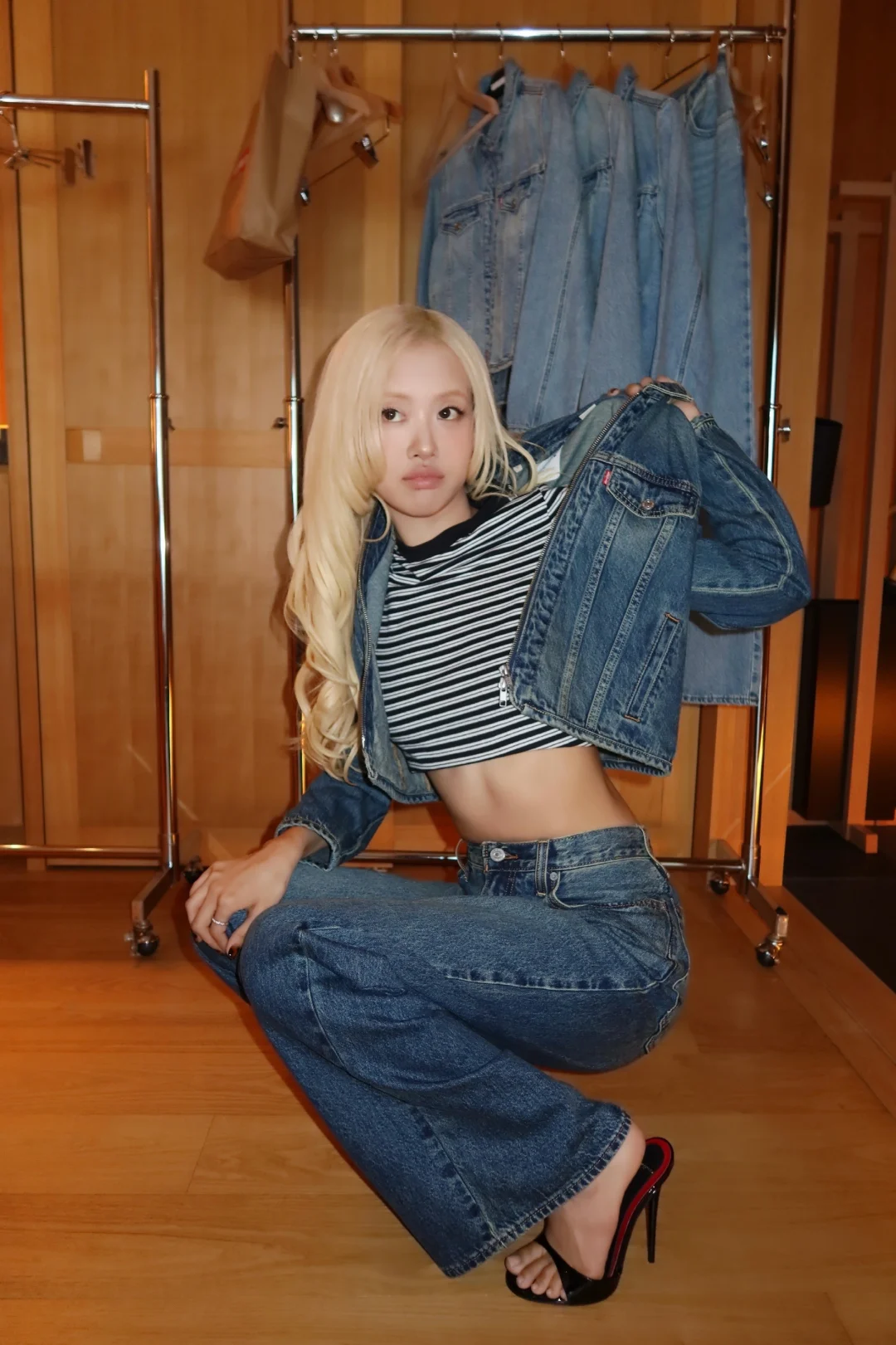 levis x ROSÉ🩵高跟鞋牛仔裤的欧尼
	
#朴彩英 #rosé #ro