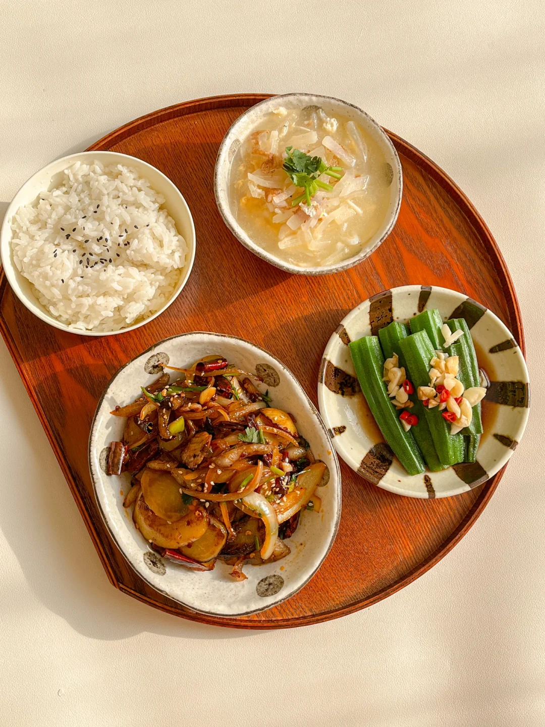 一人食｜干锅土豆片🥢煎蛋萝卜丝汤｜🐑康套餐