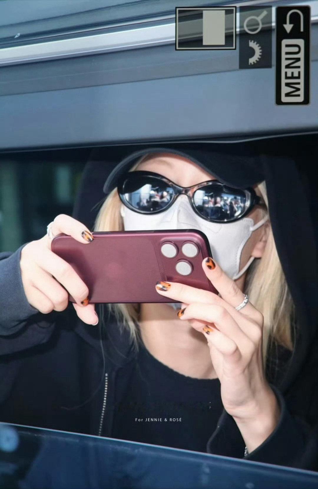#iPhone17Pro和18Pro外观对比#
New trick watch this watch this ahh!
女一的iPhone 18 pro很美 ​