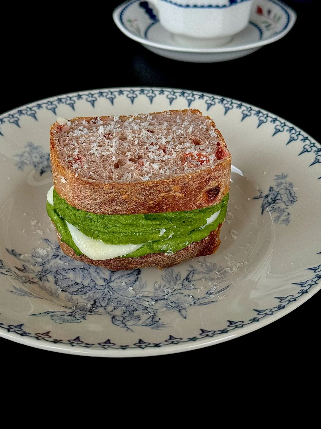 超乎预期的美味、罗勒青豆泥烤奶酪吐司🥪