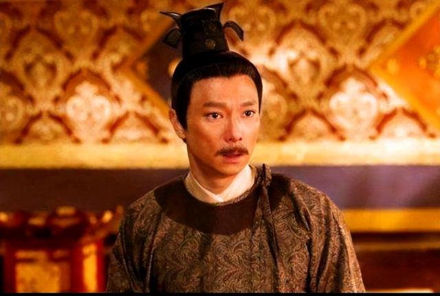 汉宣帝，破坏君臣默契的根本在汉宣帝而不是司马懿，在司马懿之前大家本来就没有所谓的投降输一半了。
在宣帝之前，权臣爽完皇帝爽，皇帝爽完权臣爽。最坏的结果无非是皇帝想起当初的事心里不舒服收拾一顿权臣，还没有过权臣老实还政，然后皇帝杀权臣全家的先例。
自宣帝之后，权臣就算想还政，家人和手下也不让啊。诸葛亮